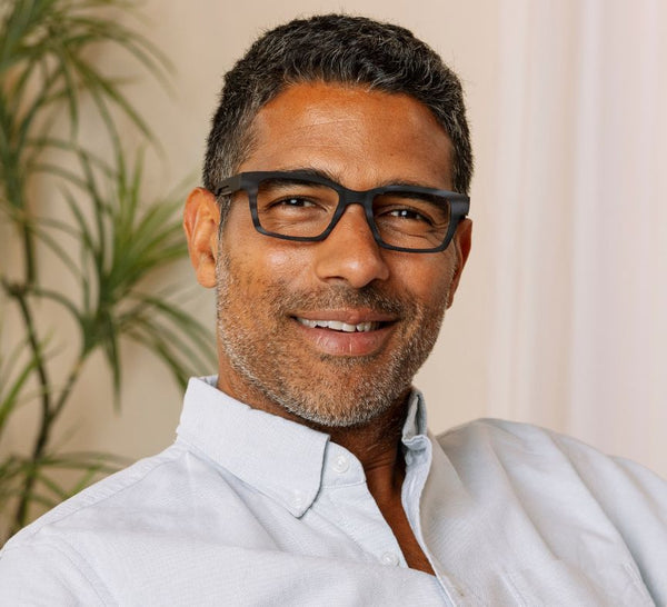 Cedar Charcoal Horn/Black Readers