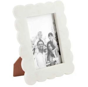 Large Scalloped Picture Frame